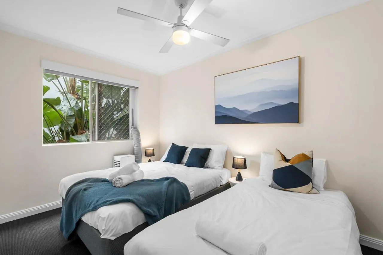 The Tropical - Pet Friendly 2Br Escape Near Beach & Tram With Parking Guldkusten 0*,